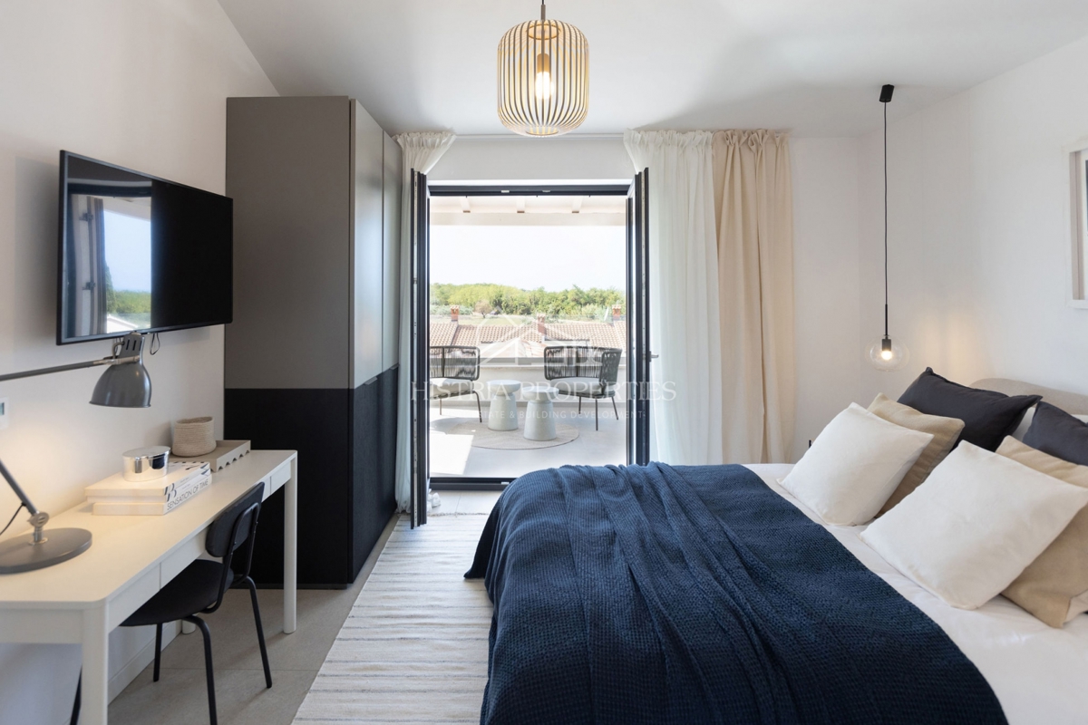 Dizajnerska vila v istrskem slogu, popolnoma in bogato opremljena