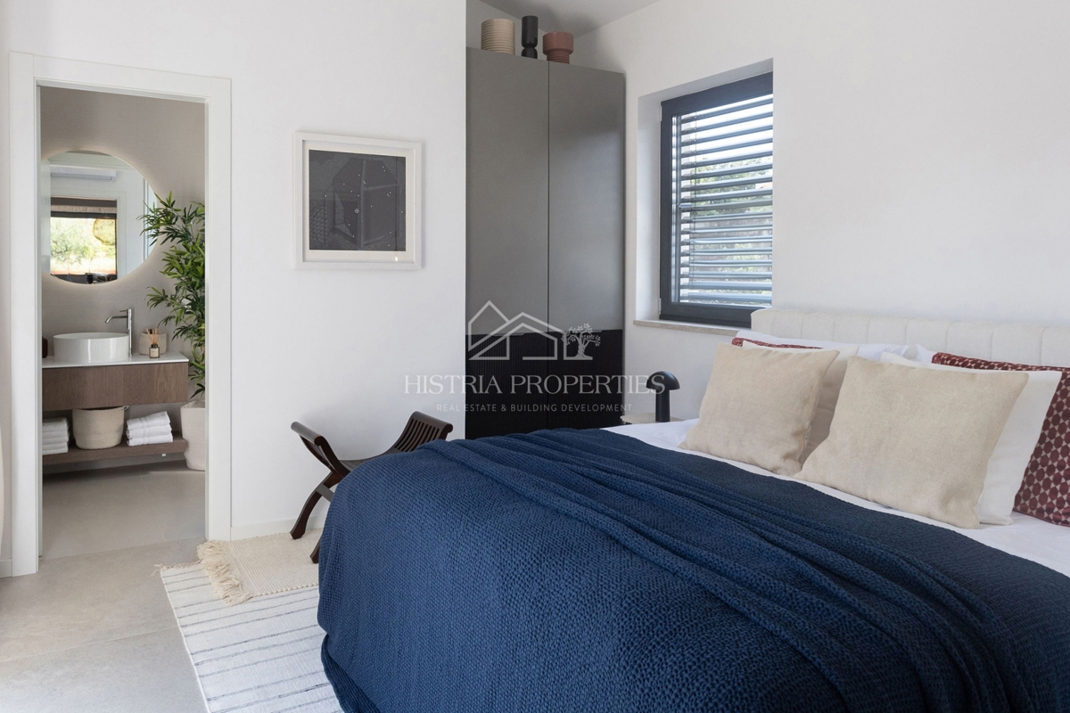 Dizajnerska vila v istrskem slogu, popolnoma in bogato opremljena