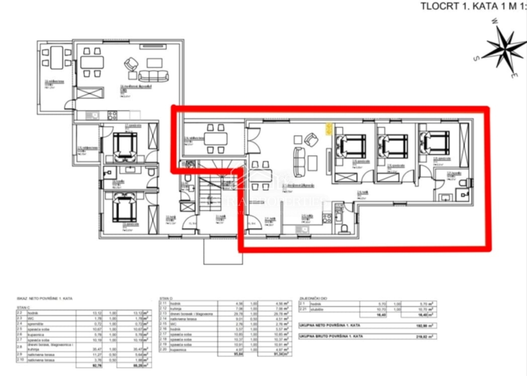 Apartma s teraso v novi stavbi na atraktivni lokaciji 900m od plaže