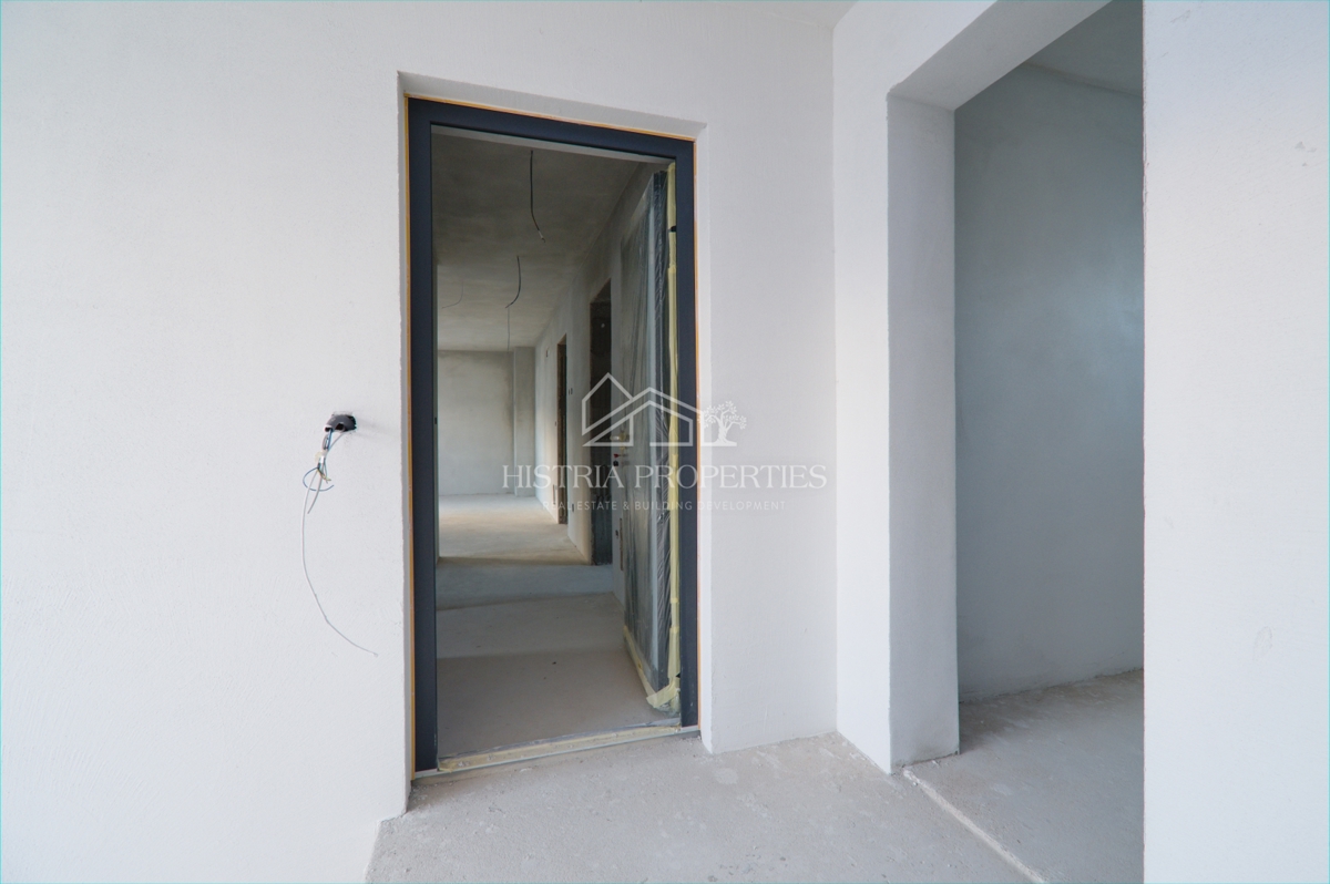 Novo moderno stanovanje s teraso, odlična družinska priložnost