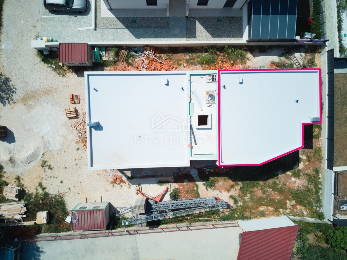 Novo moderno stanovanje s teraso, odlična družinska priložnost