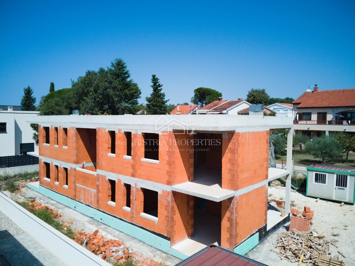 Novo moderno stanovanje s teraso, odlična družinska priložnost