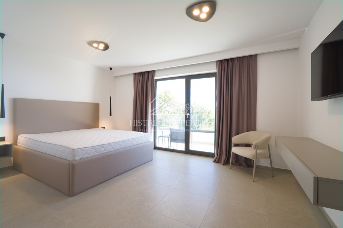 Edinstvena luksuzna vila z razgledom na celoten Kvarnerski zaliv, ki bo pritegnila vašo pozornost v bližini Opatije