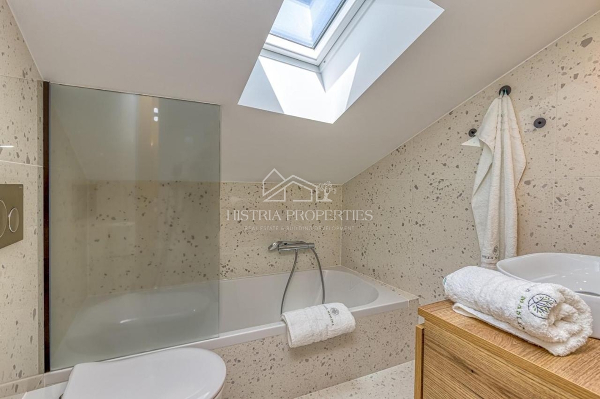 Staro jedro očarljivega istrskega mesteca in prenovljena istrska hiša za ljubitelje tradicije