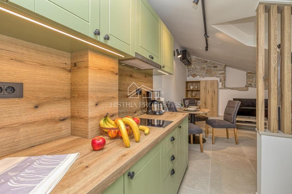 Staro jedro očarljivega istrskega mesteca in prenovljena istrska hiša za ljubitelje tradicije