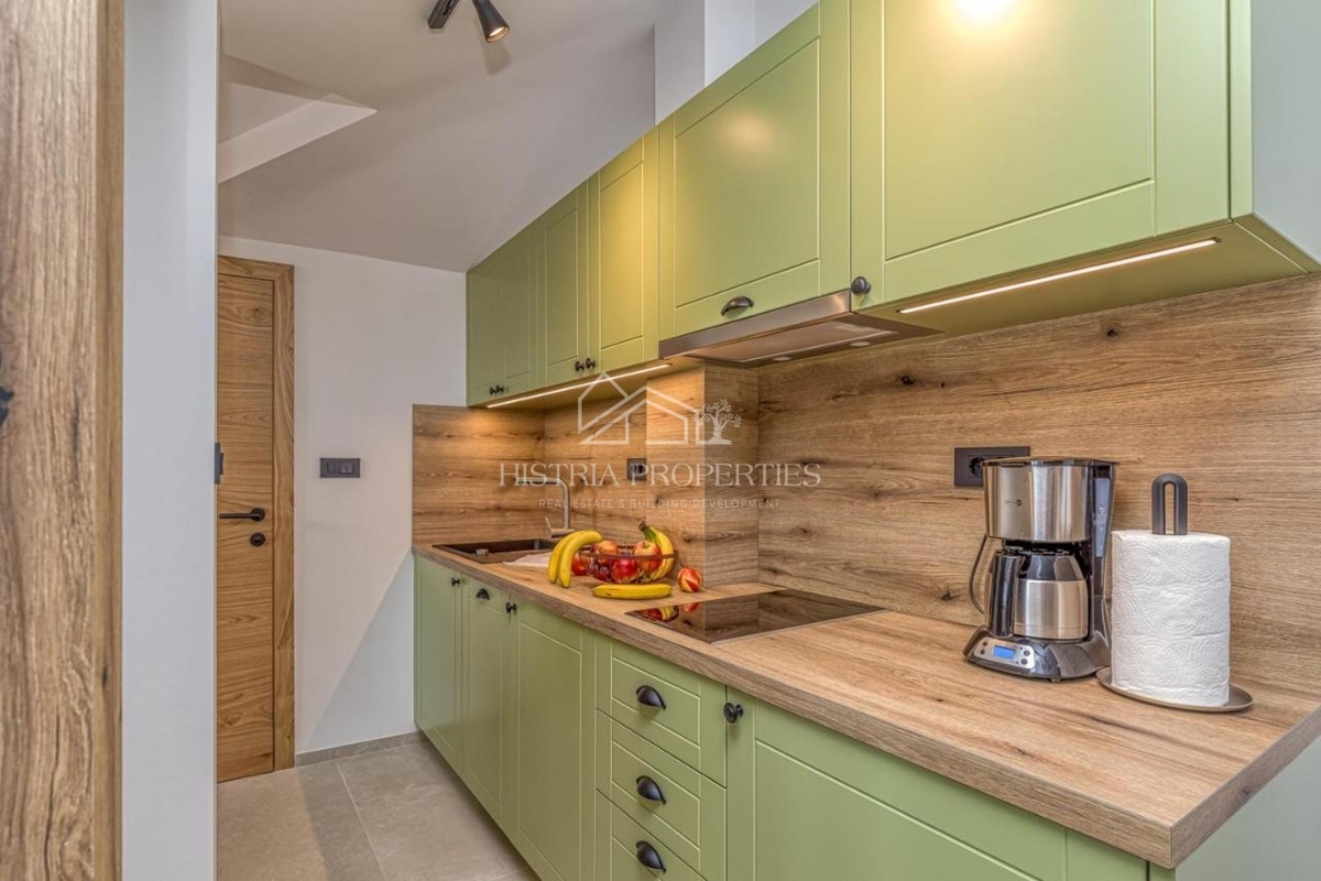 Staro jedro očarljivega istrskega mesteca in prenovljena istrska hiša za ljubitelje tradicije