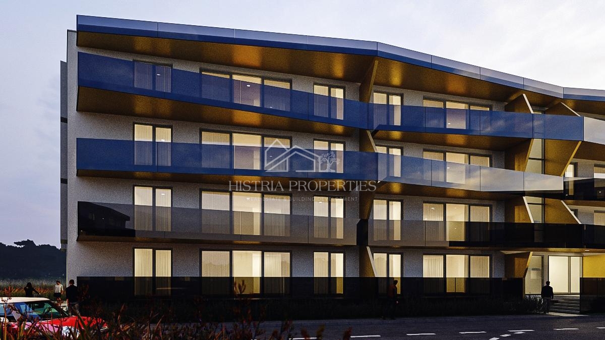 800m od morja in novo stanovanje v luksuzni novogradnji z garažo, dvigalom in pogledom na morje