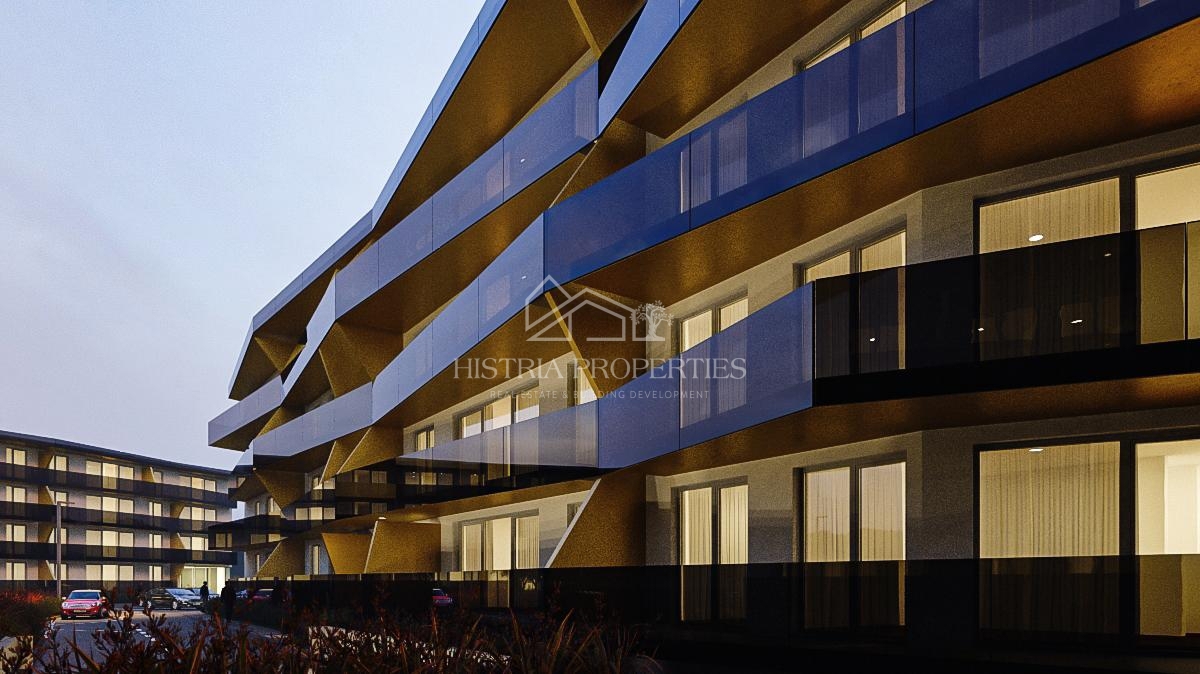 800m od morja in novo stanovanje v luksuzni novogradnji z garažo, dvigalom in pogledom na morje