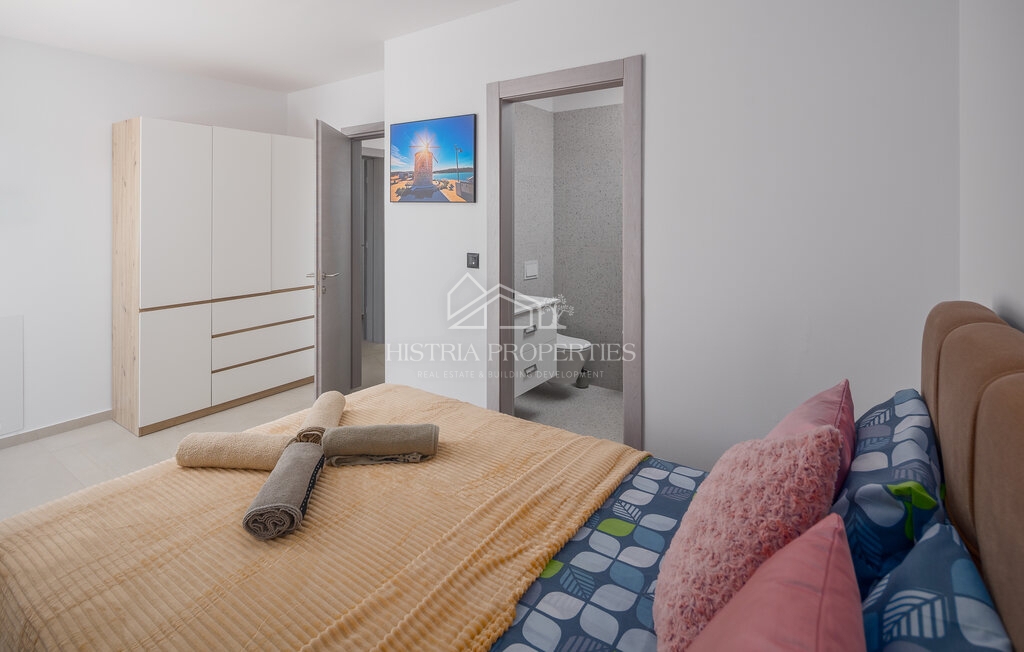 Nova vila modernega dizajna, popolnoma opremljena, na iskani lokaciji