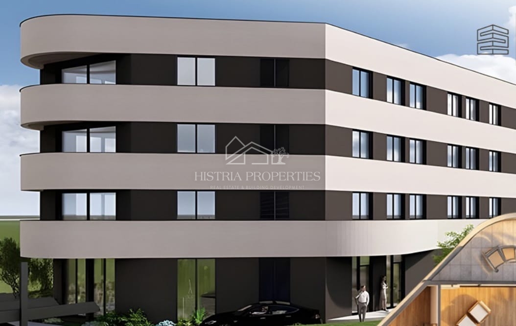 Apartma s teraso in pogledom na morje ter Alpe, le 1 km od plaže