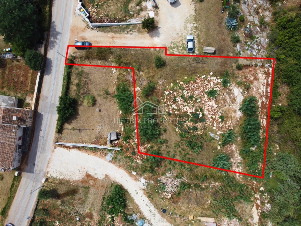 Panoramski pogled na morje in atraktivna lokacija s sodobnim projektom, pripravljenim za gradnjo