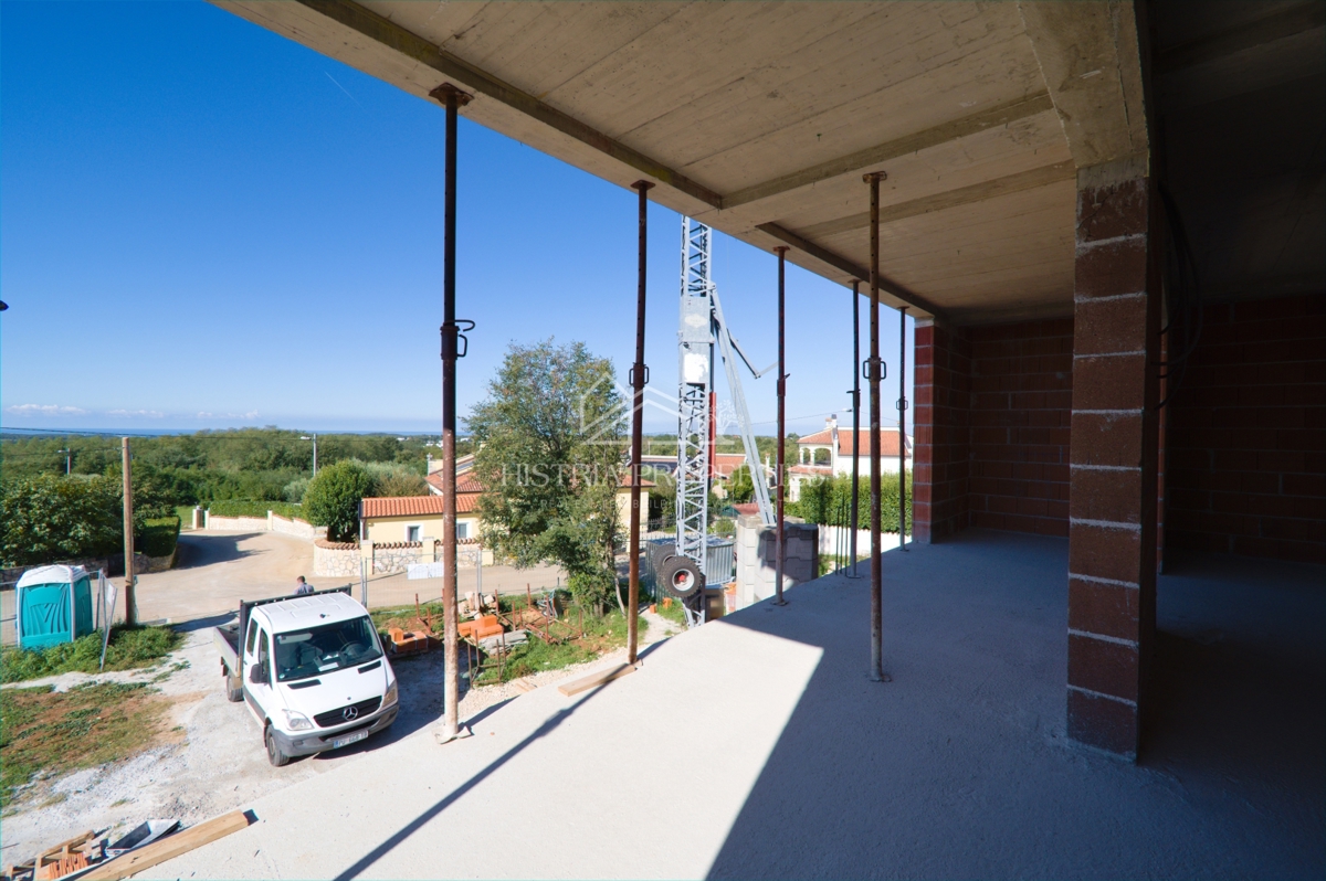 Pomirjujoč pogled na morje in lokacija, ki vas bo sprostila v kakovostnem novem stanovanju