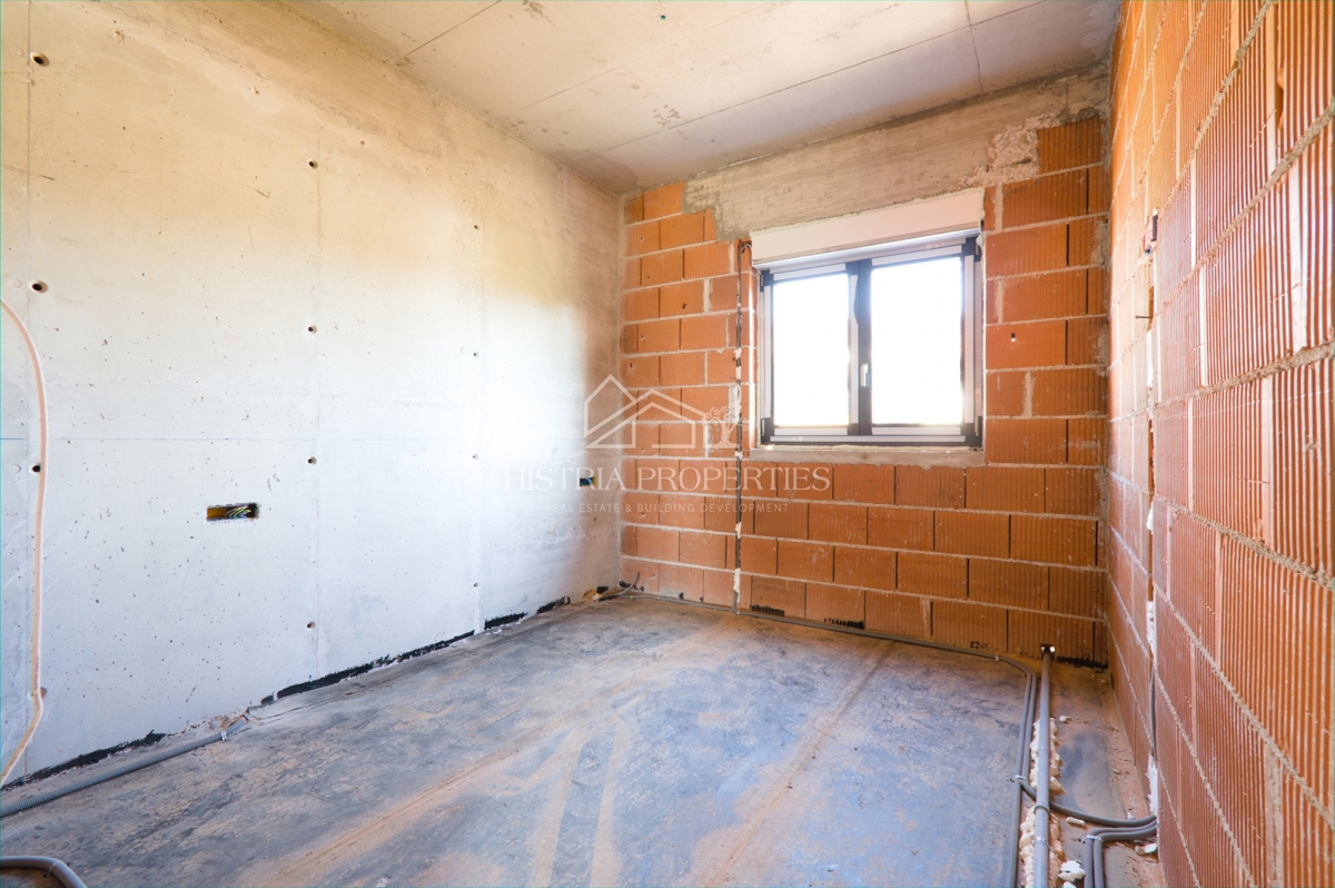 Pomirjujoč pogled na morje in lokacija, ki vas bo sprostila v kakovostnem novem stanovanju