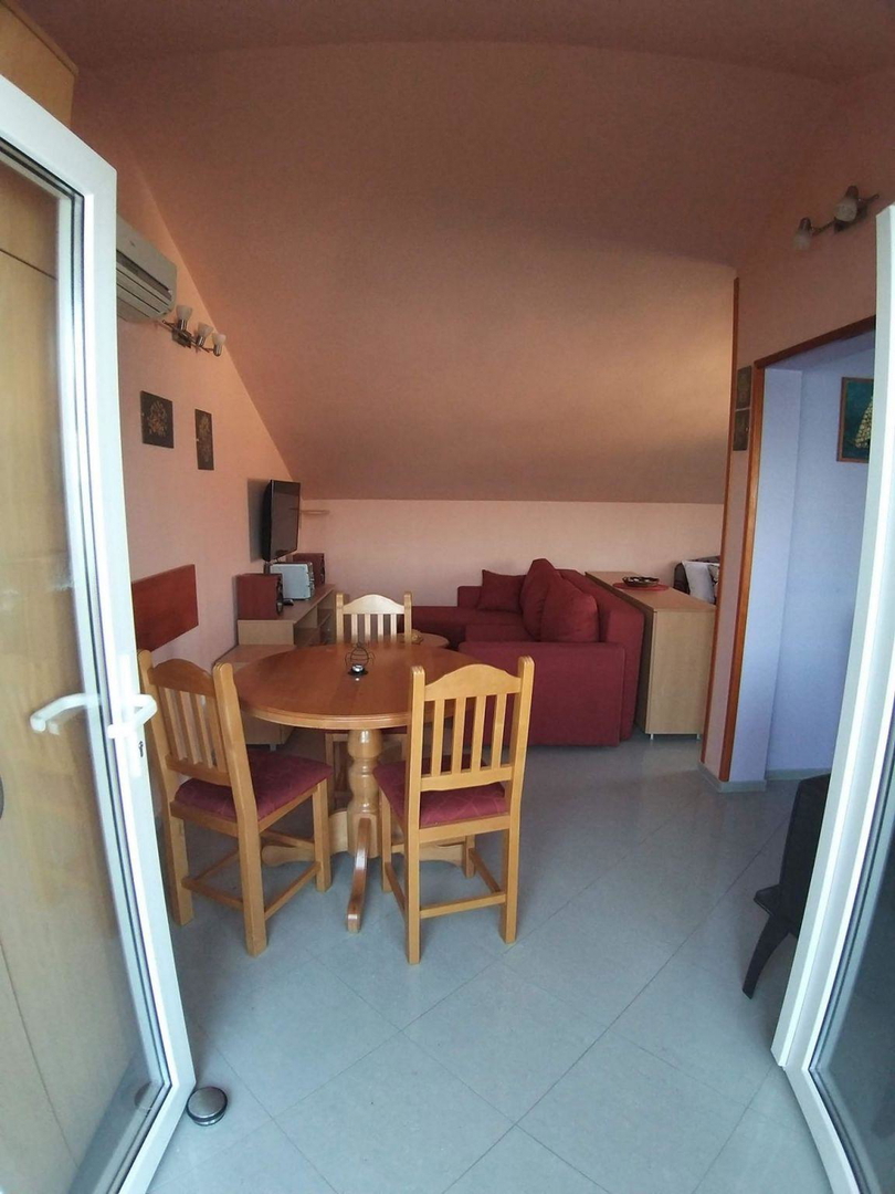 Hiša s tremi apartmaji - Panoramski pogled na morje