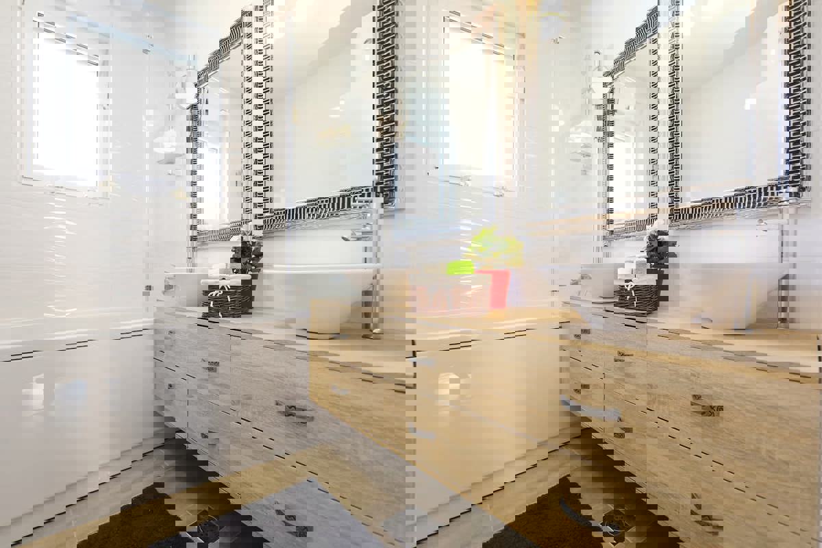 Trosoben dvonadstropni penthouse - priložnost