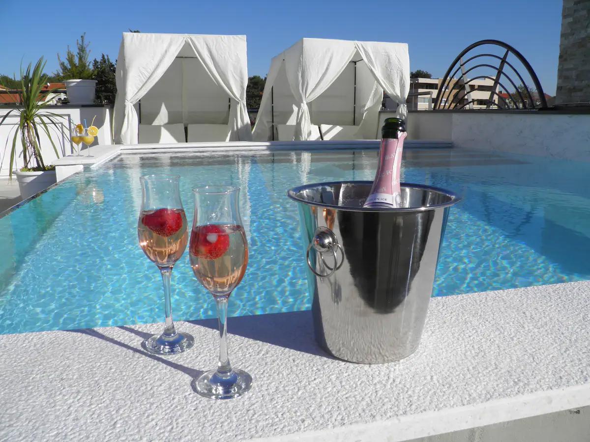 Trosoben dvonadstropni penthouse - priložnost