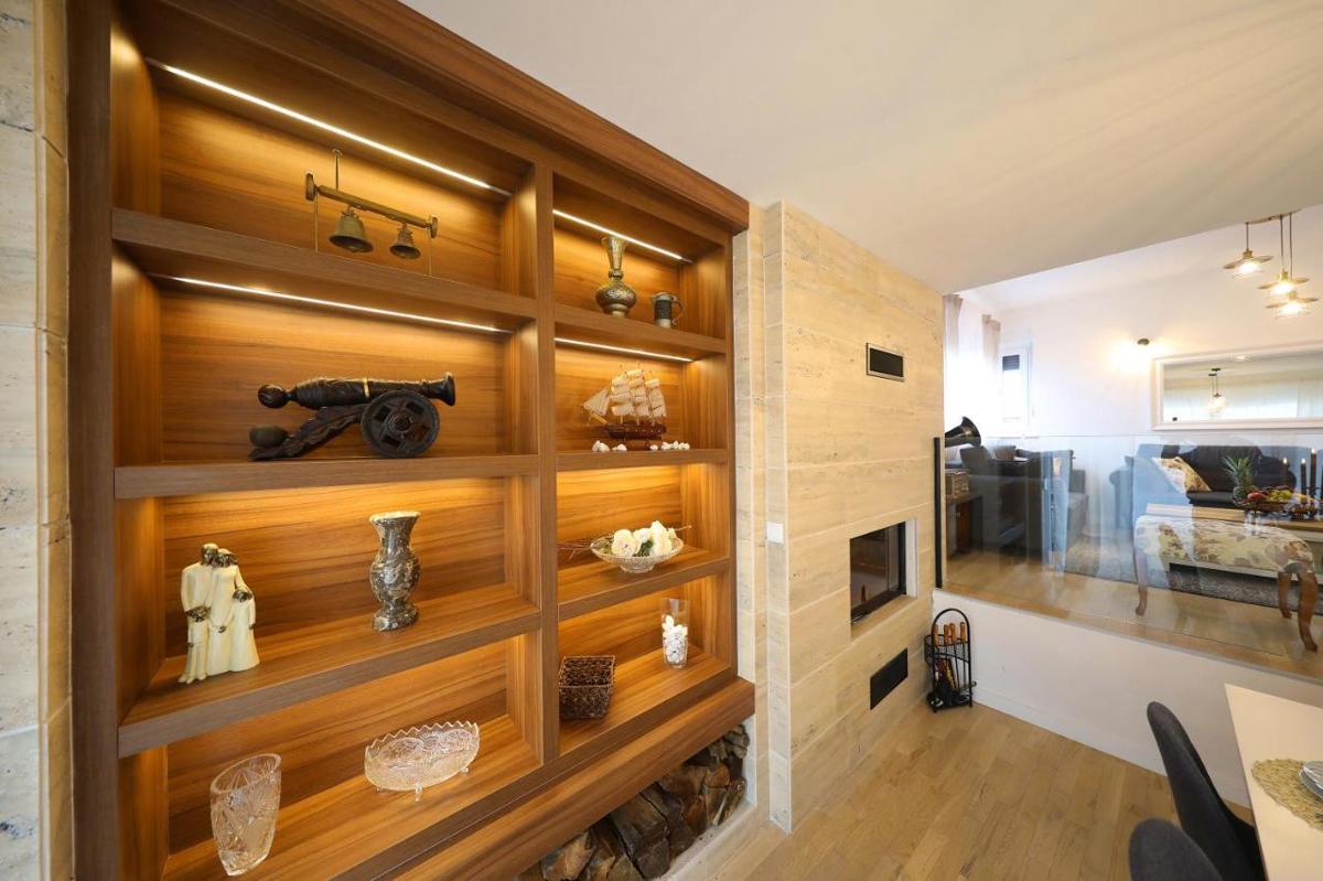 Trosoben dvonadstropni penthouse - priložnost