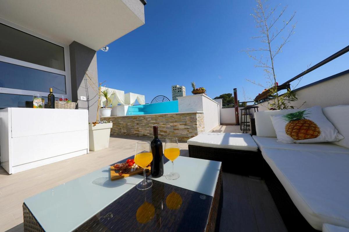 Trosoben dvonadstropni penthouse - priložnost