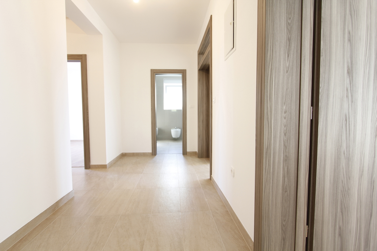 Prostorno štiriprostorsko stanovanje z vrtom - novogradnja