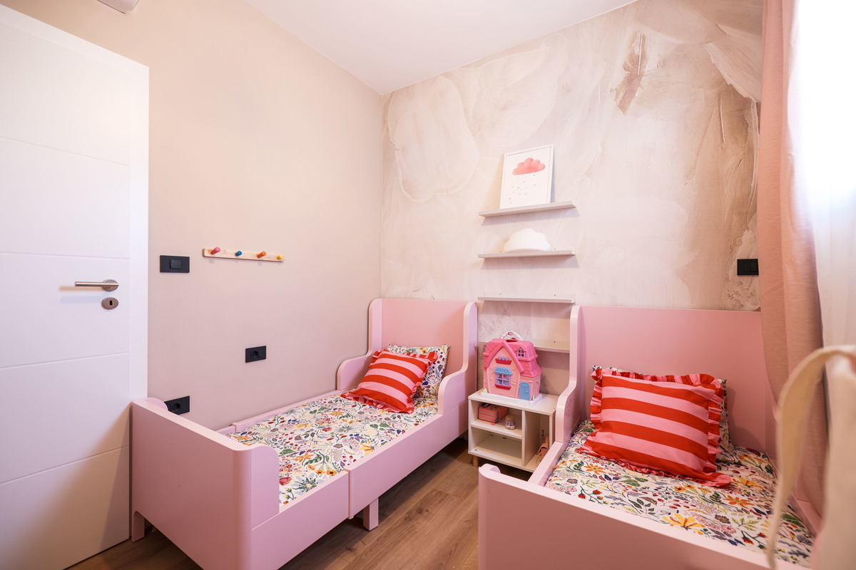 Luksuzni dvonadstropni penthouse s strešno teraso