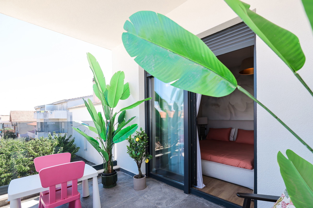 Luksuzni dvonadstropni penthouse s strešno teraso