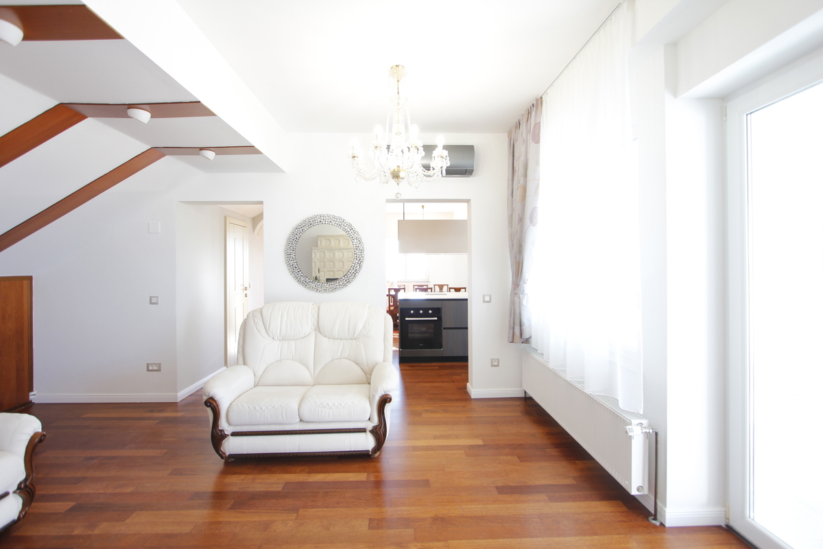 Prostorno stanovanje s panoramskim razgledom