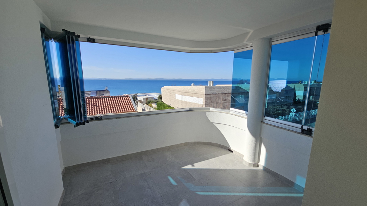 Prostorno stanovanje s panoramskim razgledom