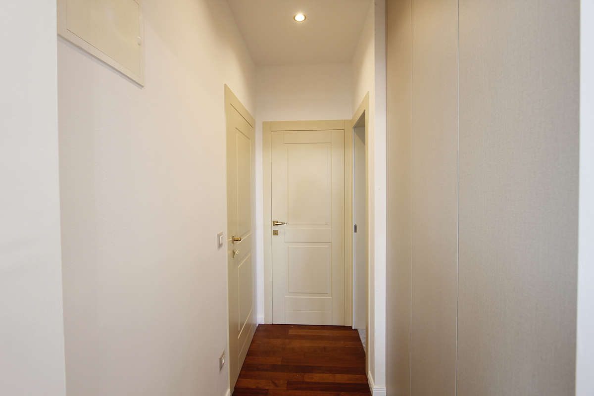 Prostorno stanovanje s panoramskim razgledom