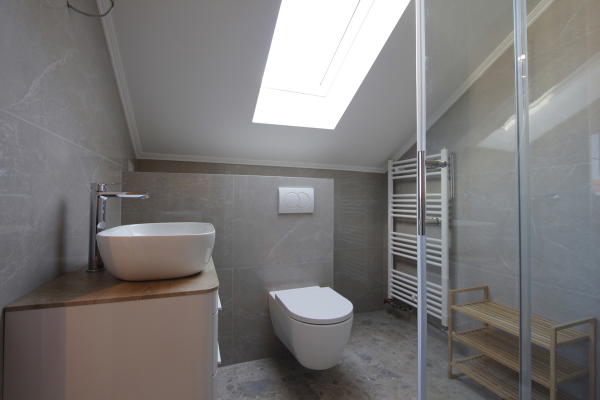 Prostorno stanovanje s panoramskim razgledom