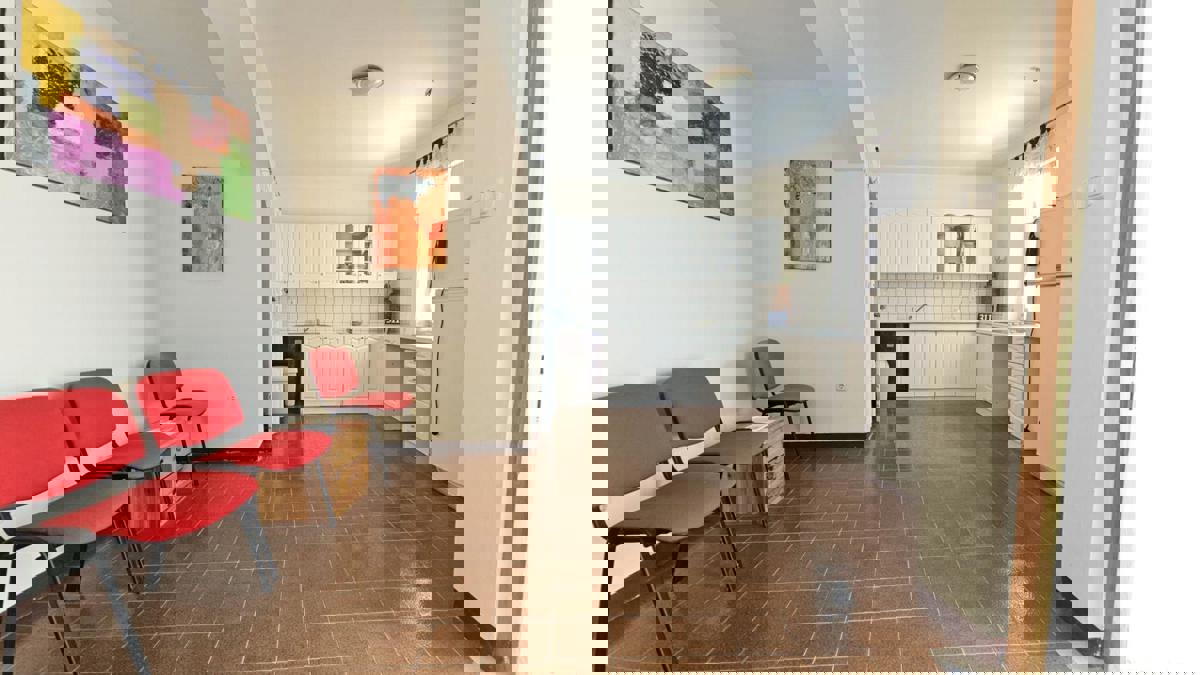 Hiša v prvem vrsti ob morju in plaži