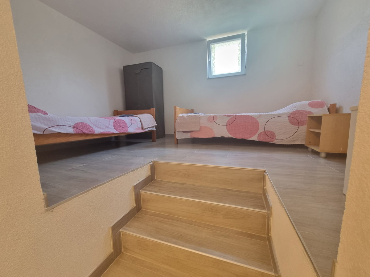 Kožino, trisobno stanovanje - drugi niz do morja in plaže
