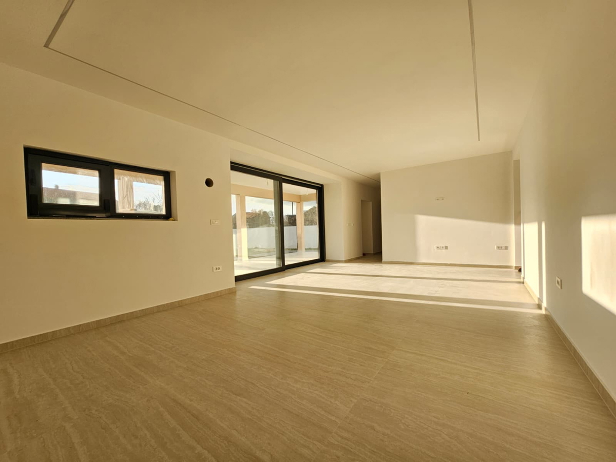 Moderna pritlična hiša v bližini Zadra