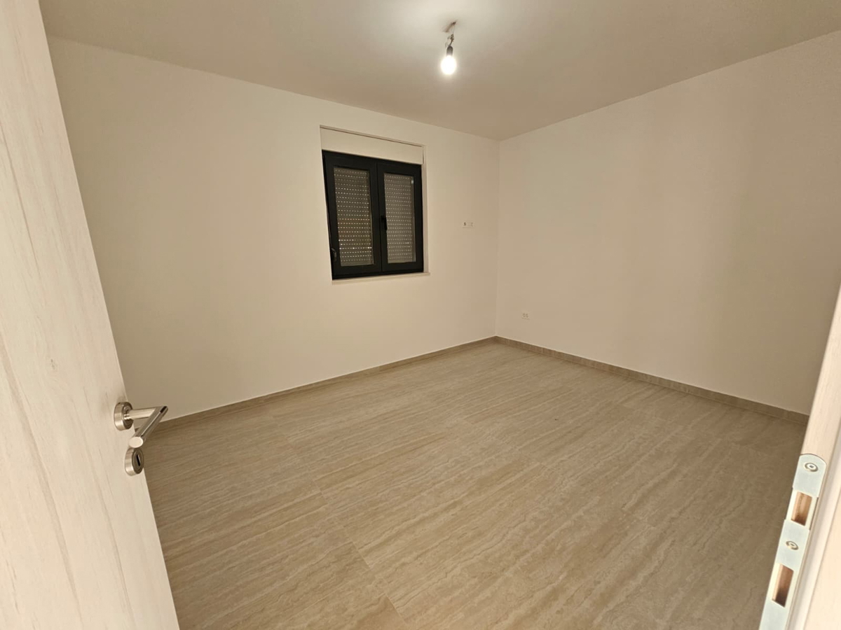 Moderna pritlična hiša v bližini Zadra