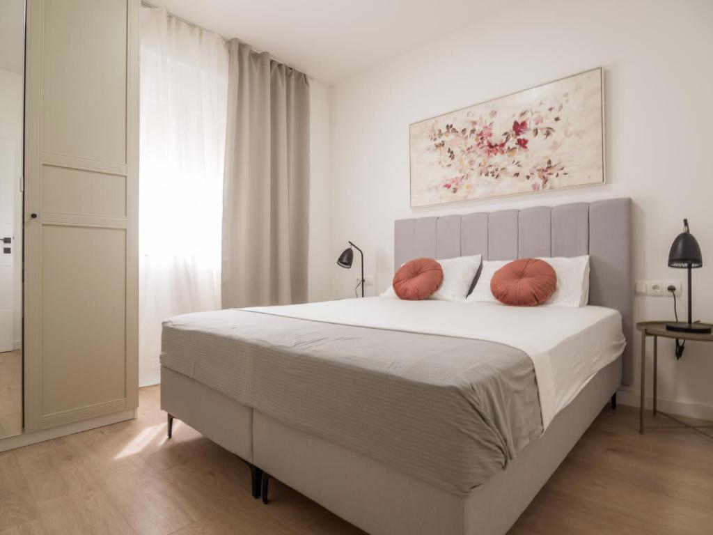 Moderna pritlična hiša s bazenom