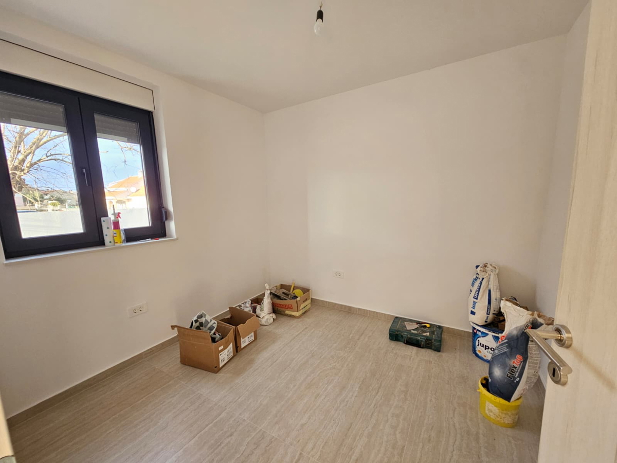 Moderna pritlična hiša v bližini Zadra