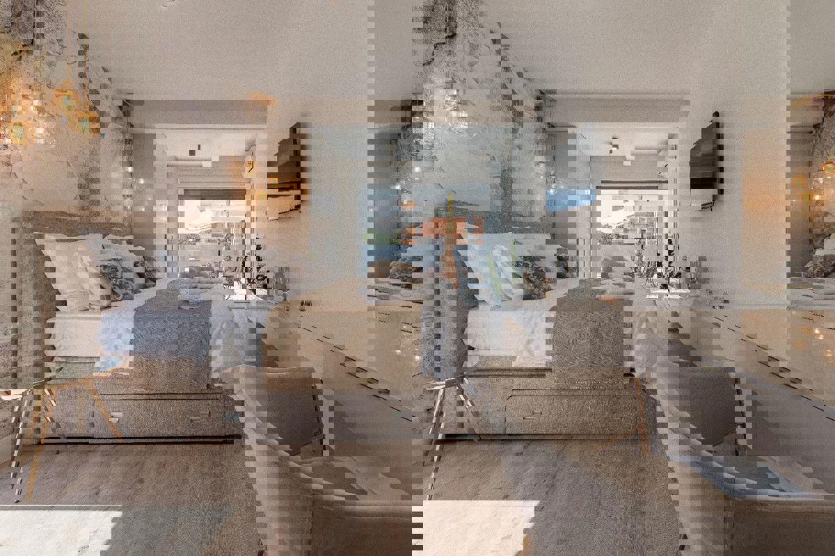 Prostorna moderna vila na mirni lokaciji