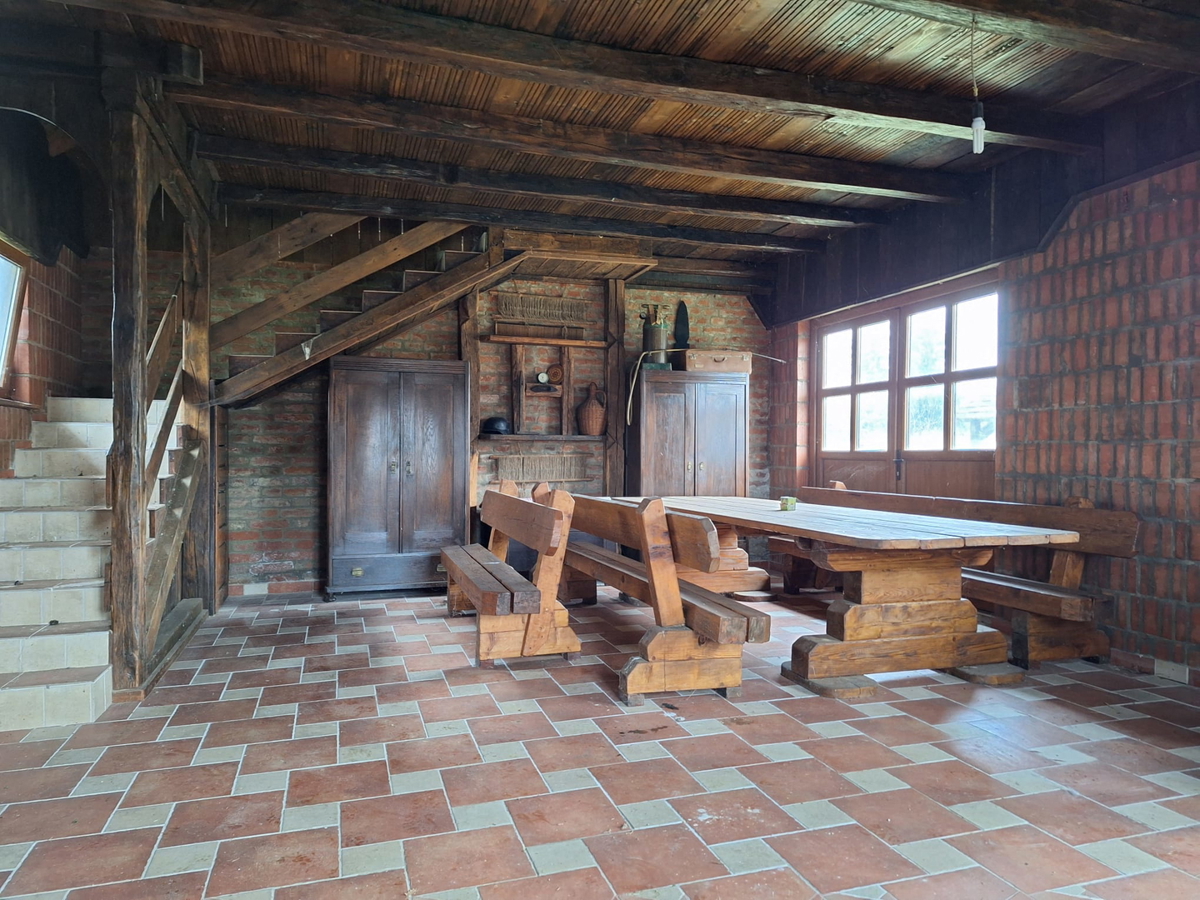 Priložnost – veliko gradbeno zemljišče z objekti