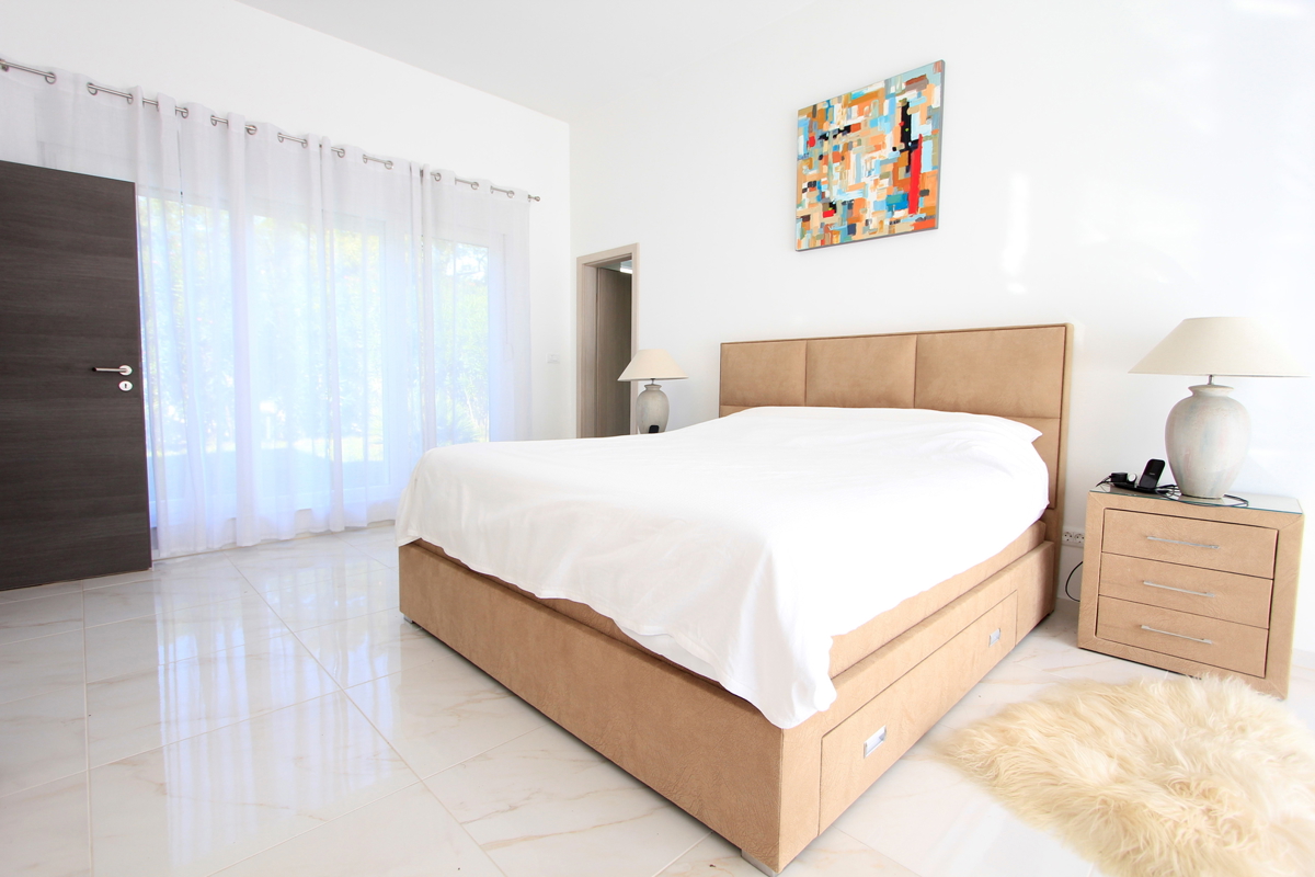 Luksuzna vila z dvema bazenoma - mir in zasebnost v neposredni bližini Zadra