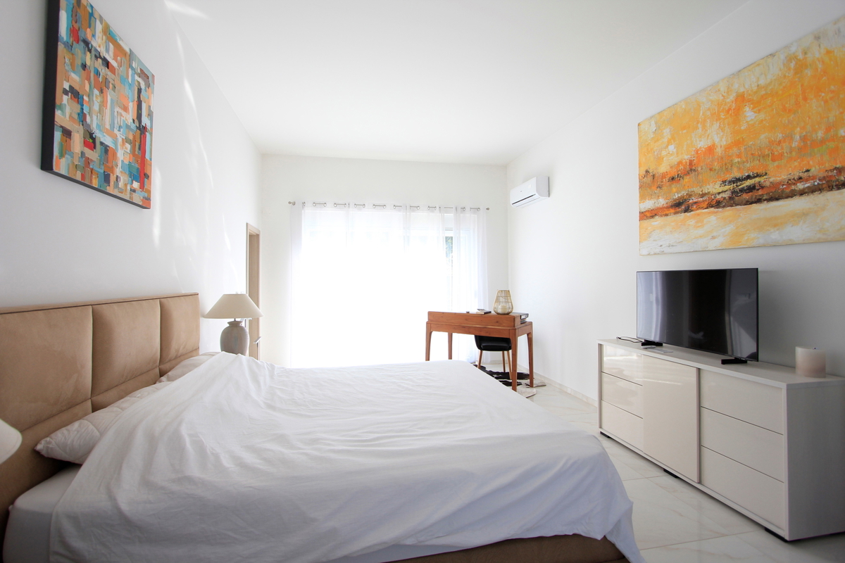 Luksuzna vila z dvema bazenoma - mir in zasebnost v neposredni bližini Zadra