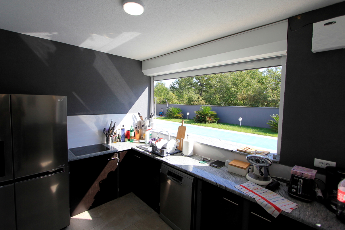 Luksuzna vila z dvema bazenoma - mir in zasebnost v neposredni bližini Zadra