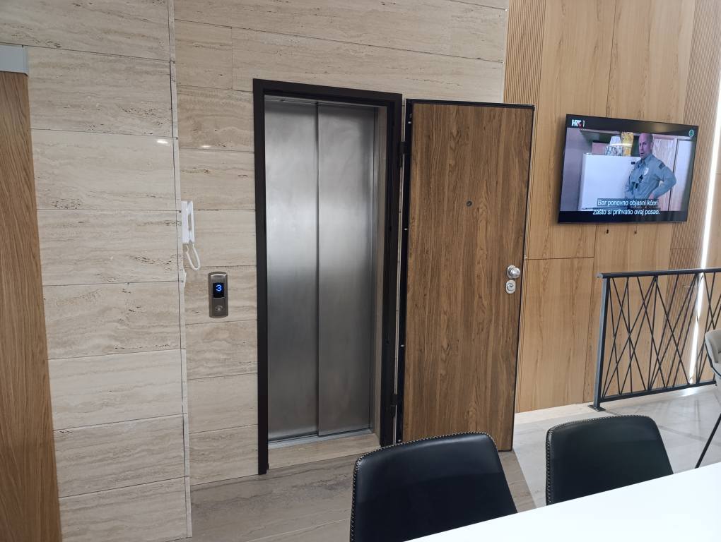 Prvi vrsti do morja - luksuzni penthouse