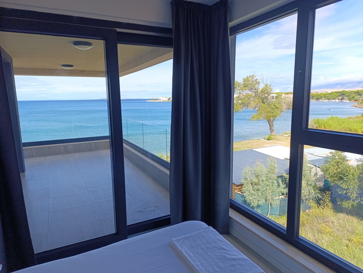 Prvi vrsti do morja - luksuzni penthouse