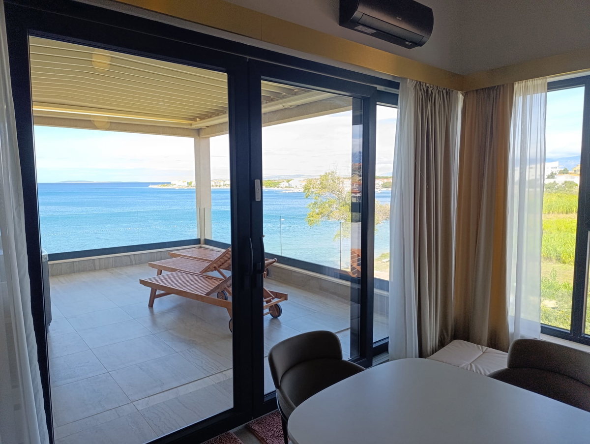 Prva vrsta ob morju - luksuzni penthouse