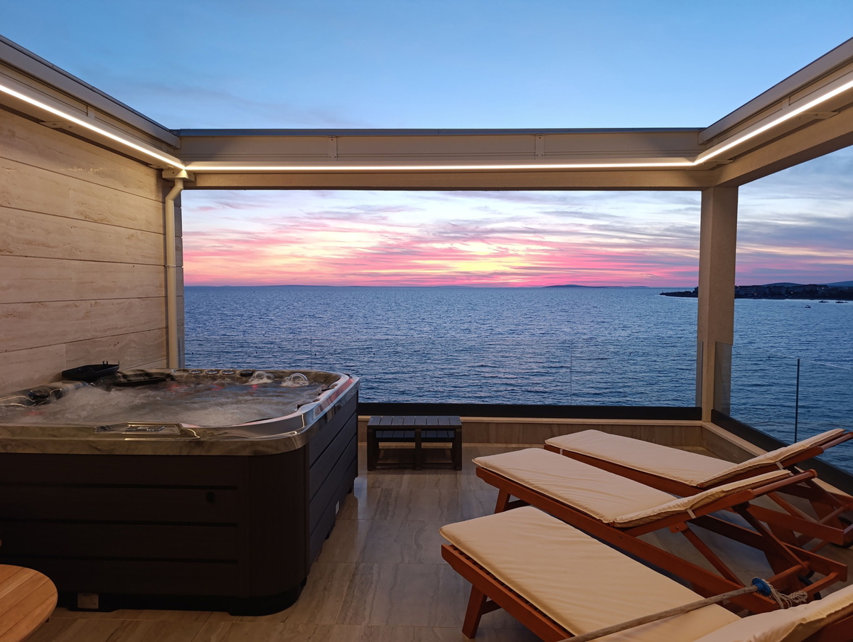 Prva vrsta ob morju - luksuzni penthouse