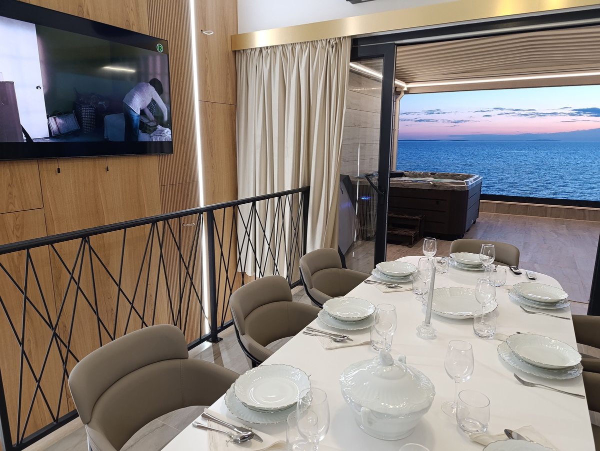 Prva vrsta ob morju - luksuzni penthouse