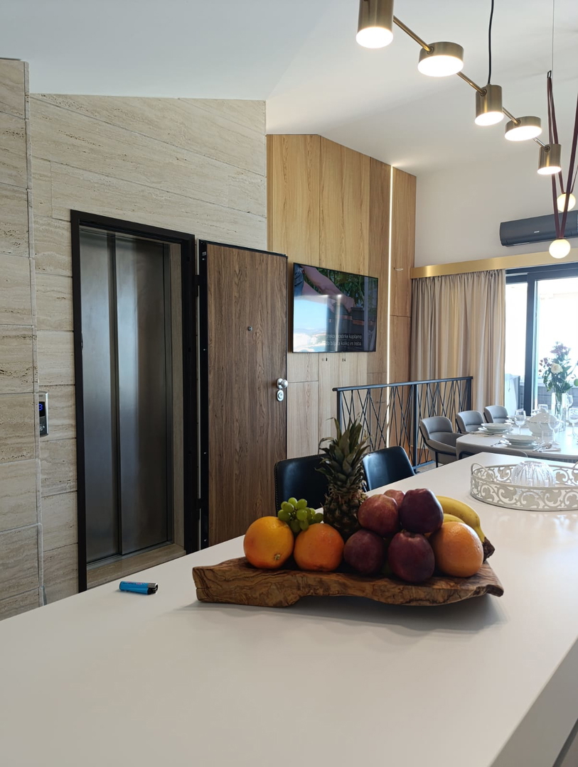 Prva vrsta ob morju - luksuzni penthouse