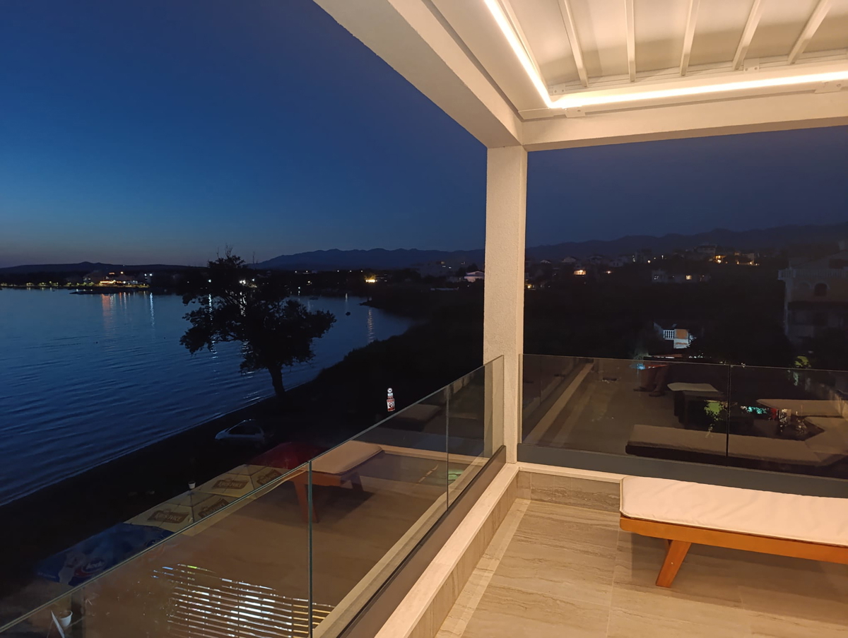 Prva vrsta ob morju - luksuzni penthouse