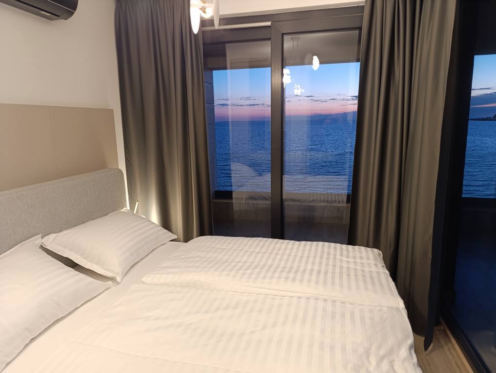 Prva vrsta ob morju - luksuzni penthouse