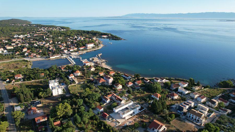 Fantastično zazidljivo zemljišče v bližini morja in plaže