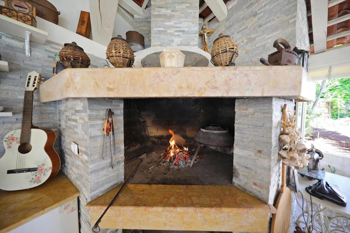 Dve moderni apartmajski hiši s bazenom in savno v Zadru